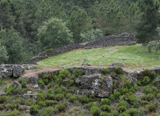 Hillfort of Carvalhelhos castro-de-carvalhelhos